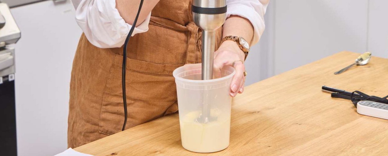 Immersion blender for DIY cosmetics