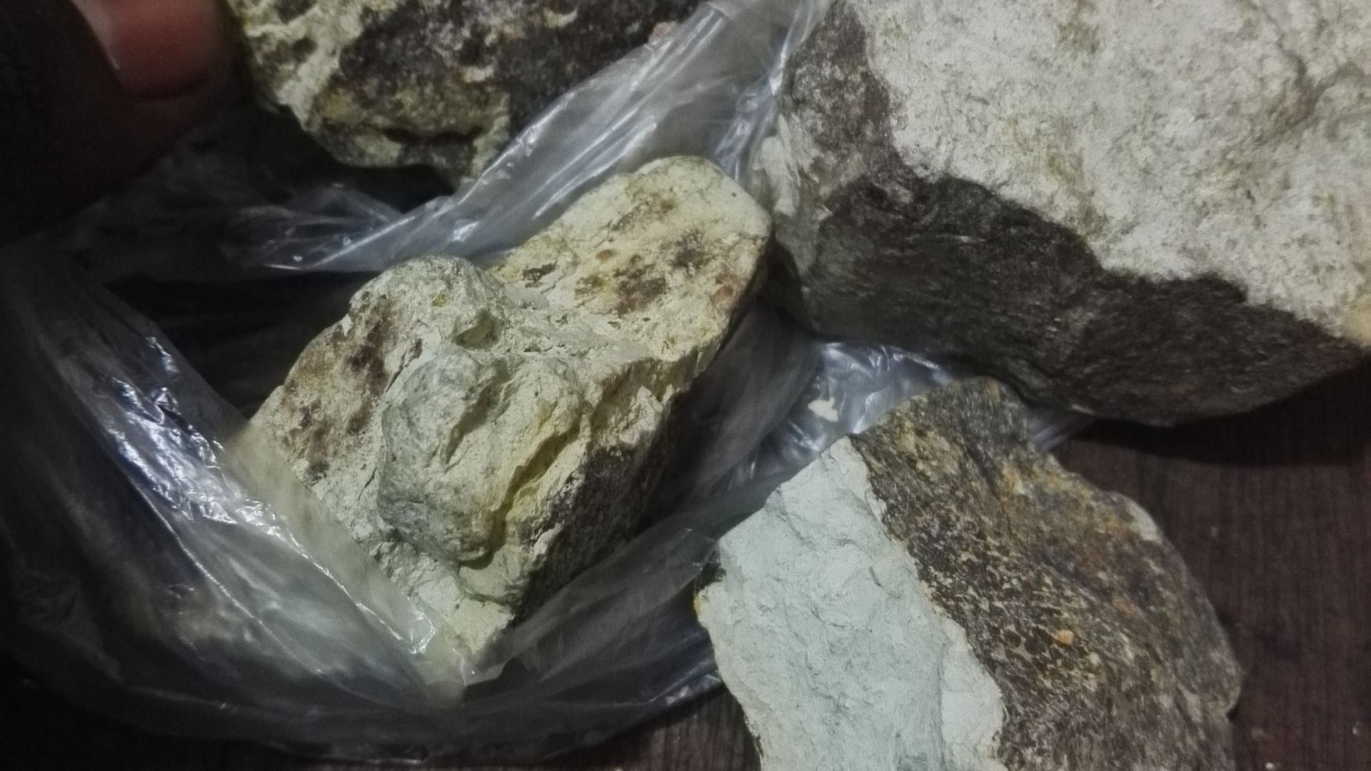 Green clay (Montmorillonite)